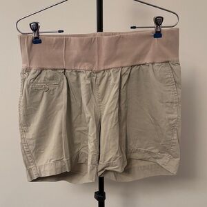 Liz Lange Women's Tan Cargo Shorts
